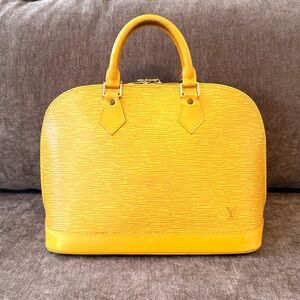 Authentic Louis Vuitton Alma PM satchel handbag M52149 yellow Epi leather
